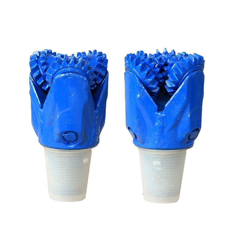 5 3/4"IADC126橡胶密封钢齿三牙轮钻头