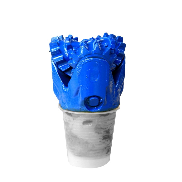 5 1/4"IADC126橡胶密封钢齿三牙轮钻头