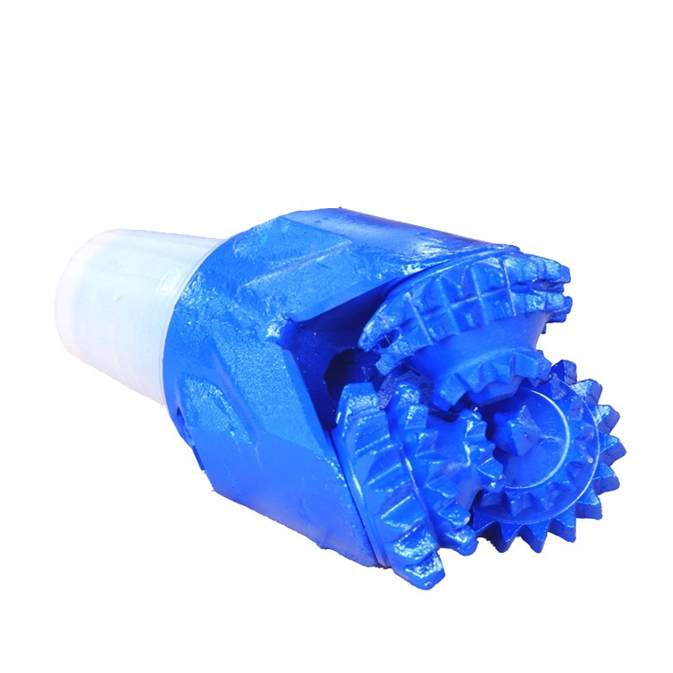 5 3/4"IADC126橡胶密封钢齿三牙轮钻头